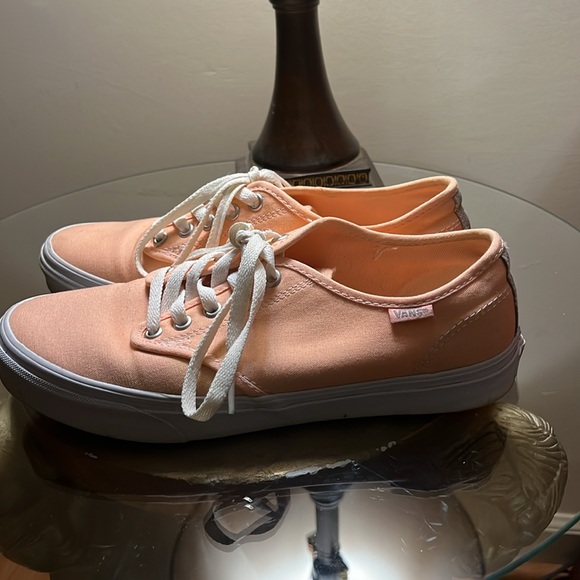 VANS - Picture 6 of 8